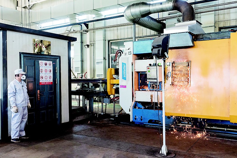 1664416778579084792.jpg 2.jpg