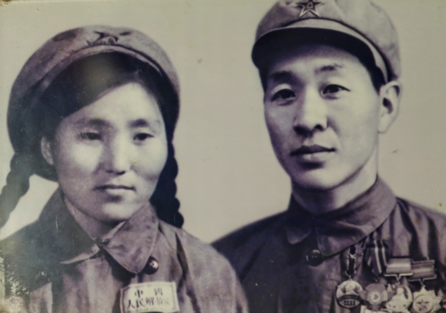 史文勋夫妇旧照。受访者供图