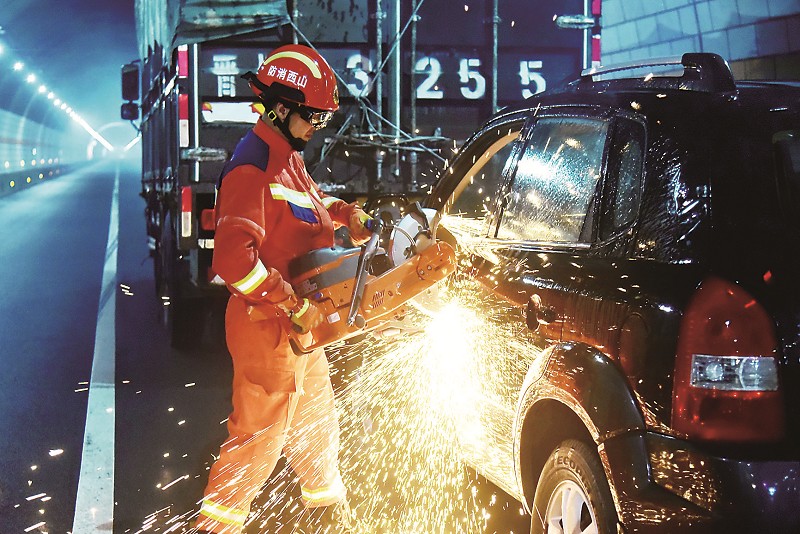 1752801792940000343.jpg cb21b718c_2.jpg